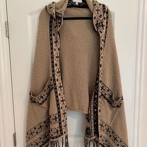 Kendall and Kylie cape